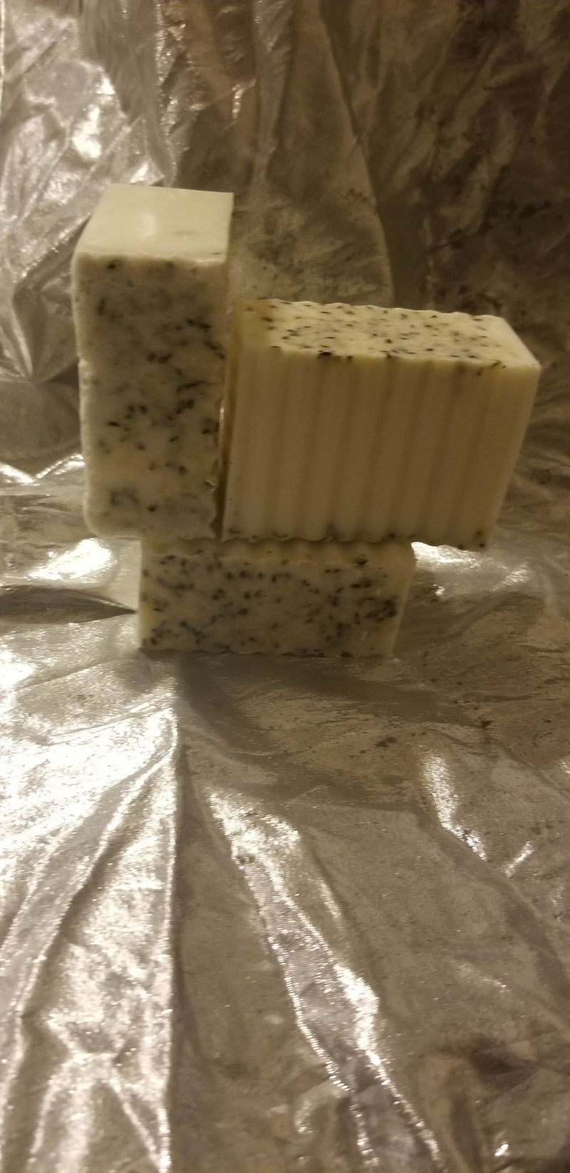 SHEA BUTTER AND HEMP SEED SCRUB BAR